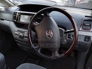 Toyota Noah 2006 Ivory