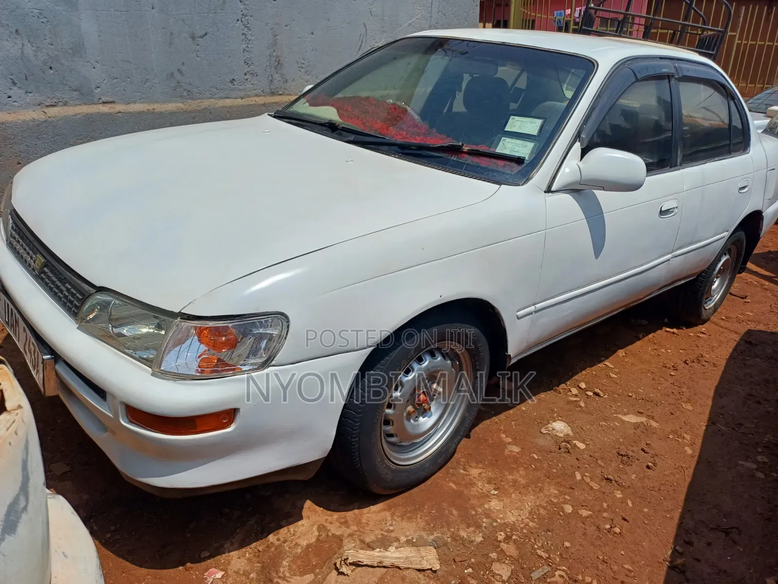 Toyota Corolla 1996 White