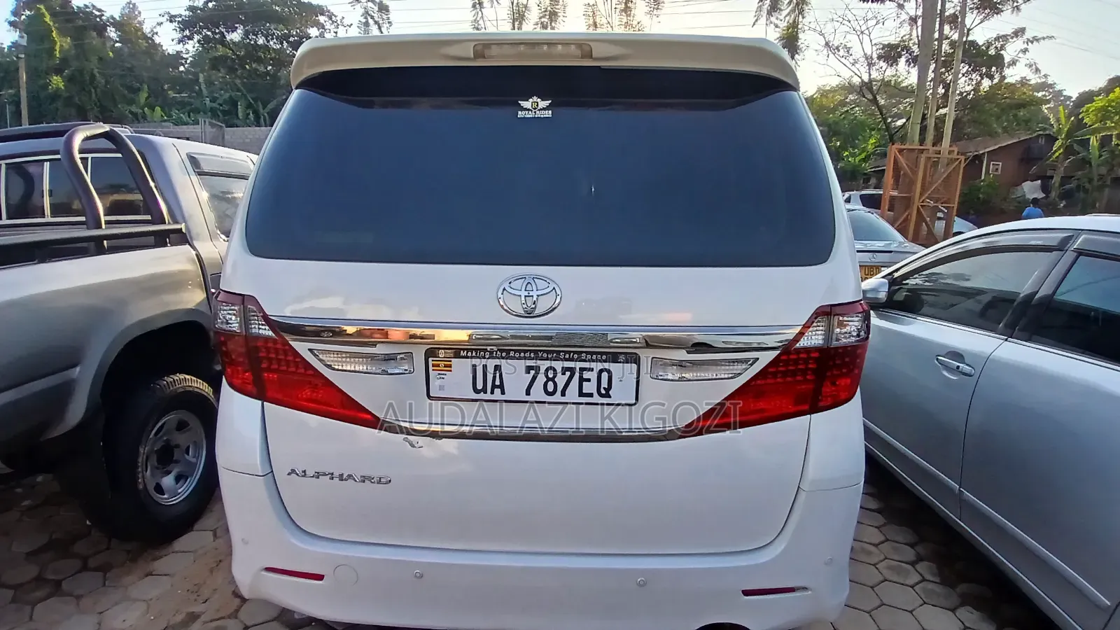 Toyota Alphard 2012 White