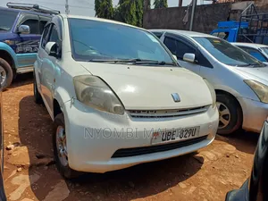 Toyota Passo 2006 White