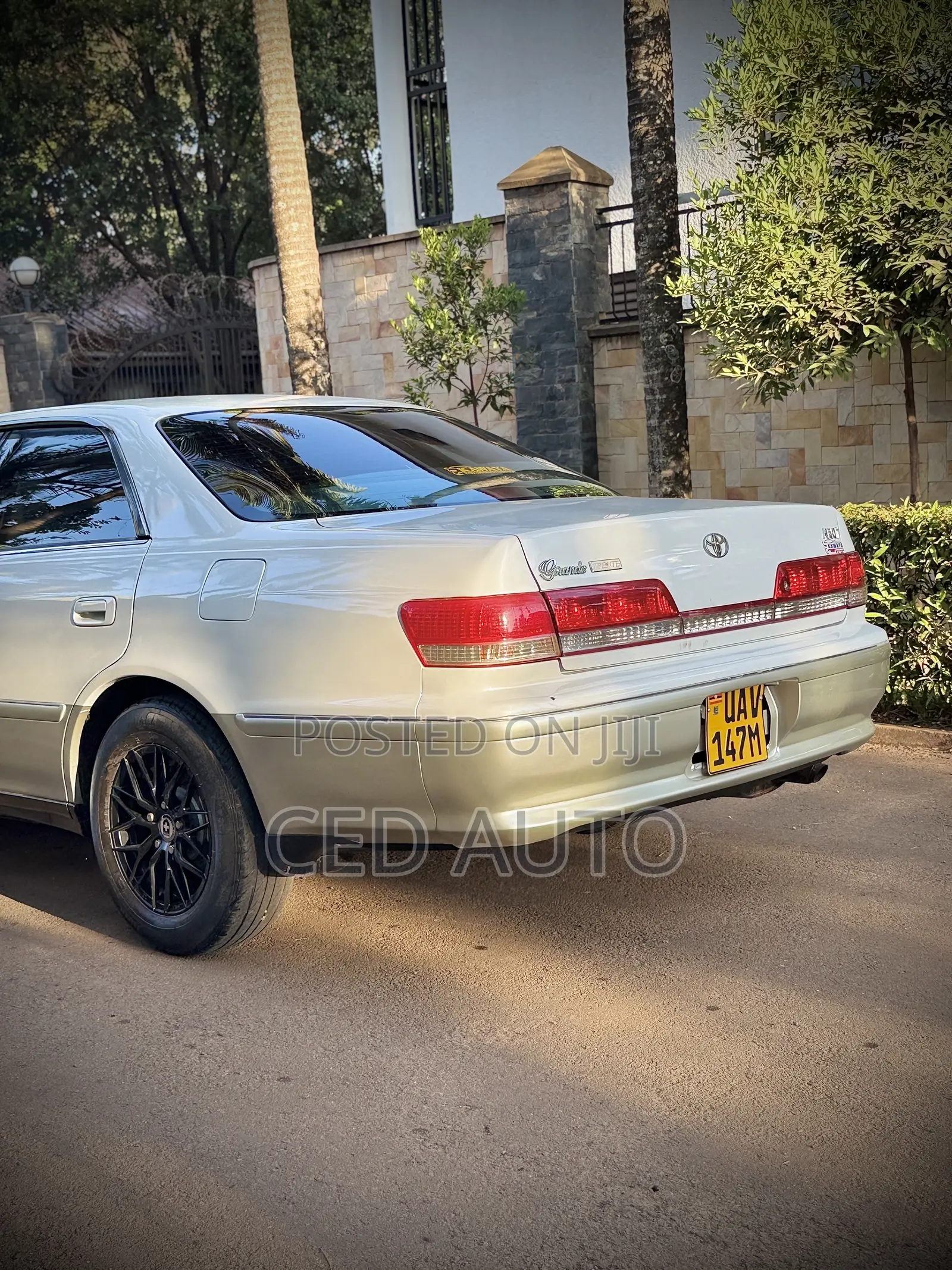Toyota Mark II 1999 White