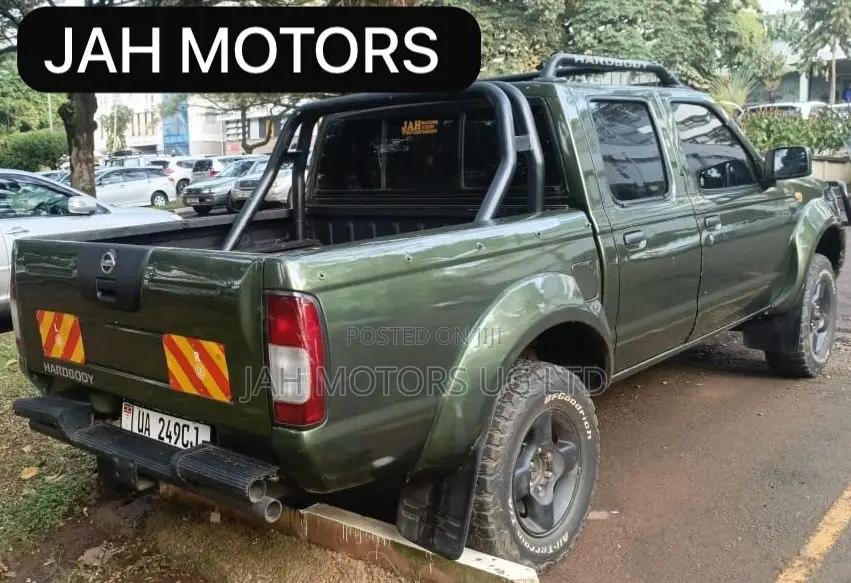 Nissan Hardbody 2003 Green