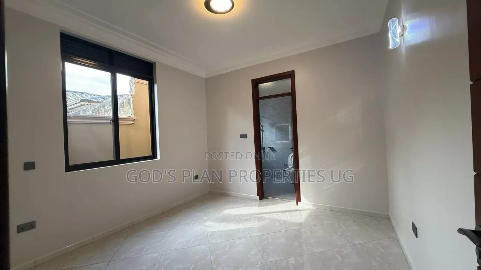 5bdrm Duplex in Nakawa Estate, Central Division for rent