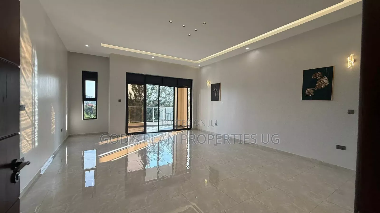 5bdrm Duplex in Nakawa Estate, Central Division for rent