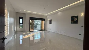 5bdrm Duplex in Nakawa Estate, Central Division for rent