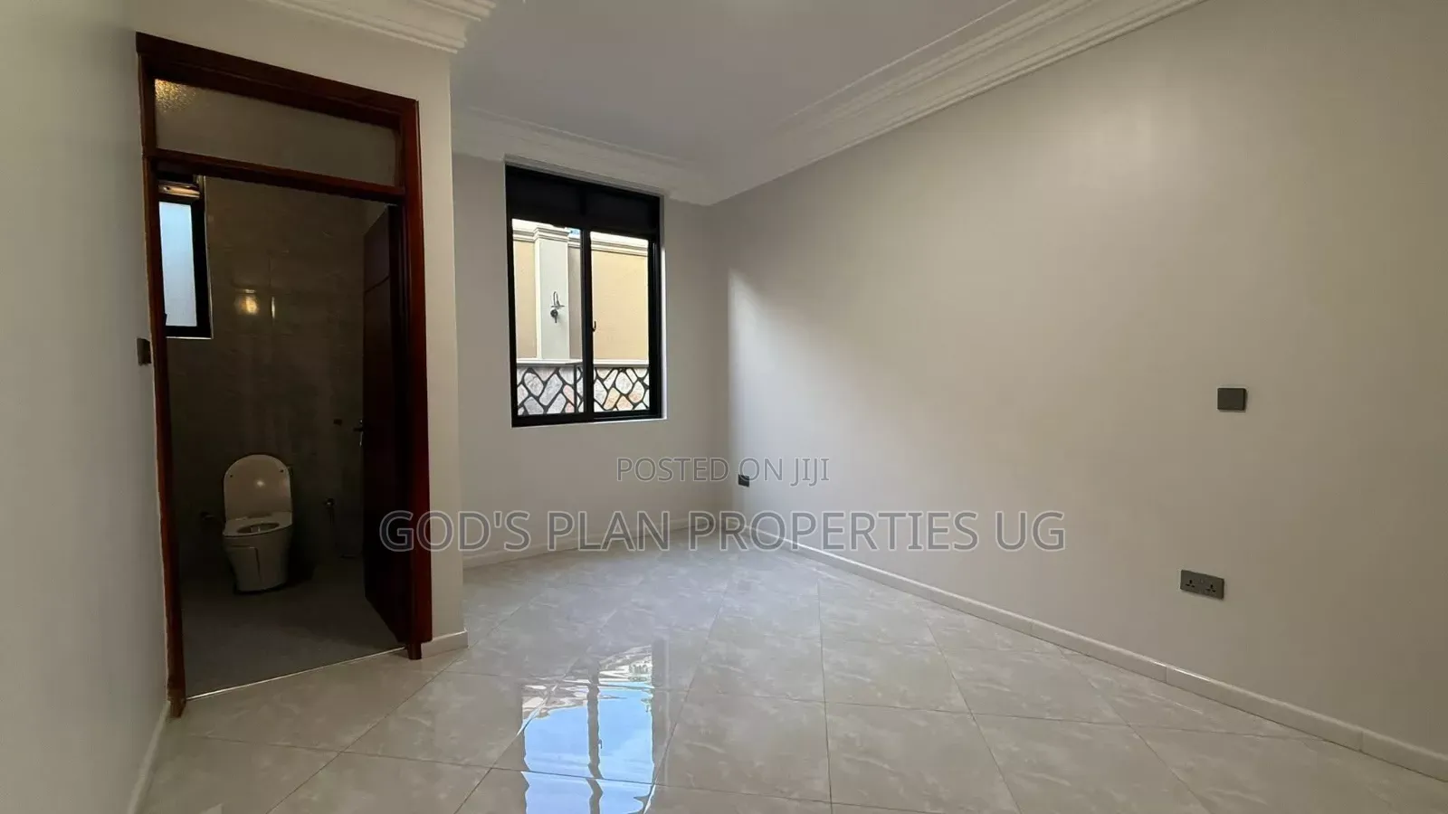 5bdrm Duplex in Nakawa Estate, Central Division for rent