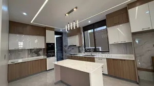 5bdrm Duplex in Nakawa Estate, Central Division for rent