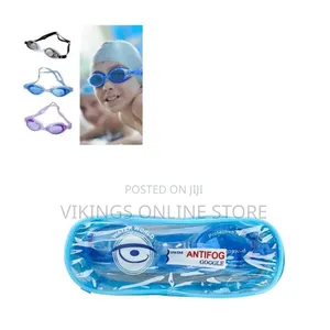 Waterworld Anti-Fog Swimming Goggles Packed in a Clear Plastic Case.