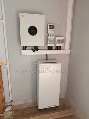 15kwh  Battery +8kva Hybrid Inverter +620w Solar Panels Full System