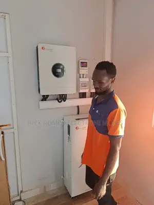 15kwh  Battery +8kva Hybrid Inverter +620w Solar Panels Full System