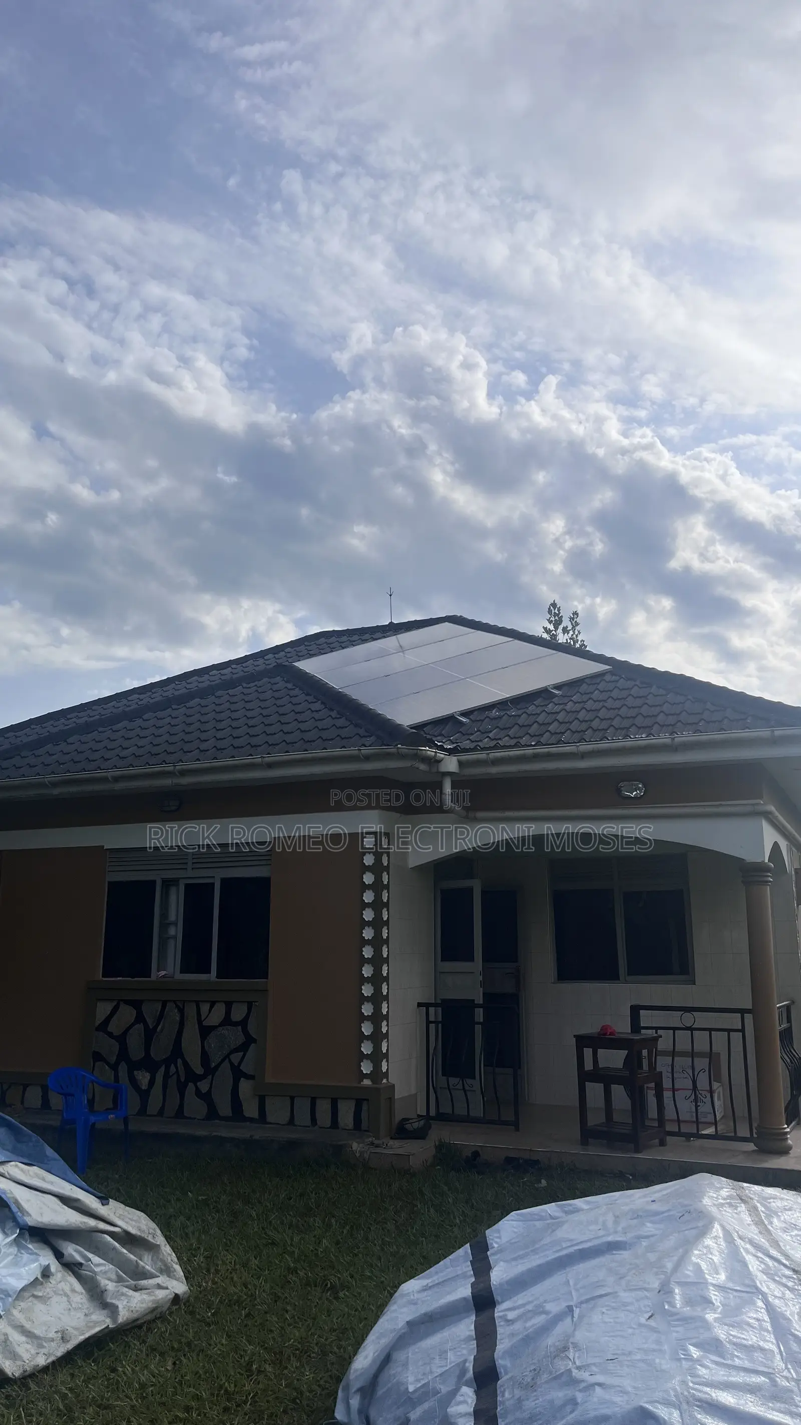 2.5kwh Battery +2kva Hybrid Inverter +620w Solar Panel Full System