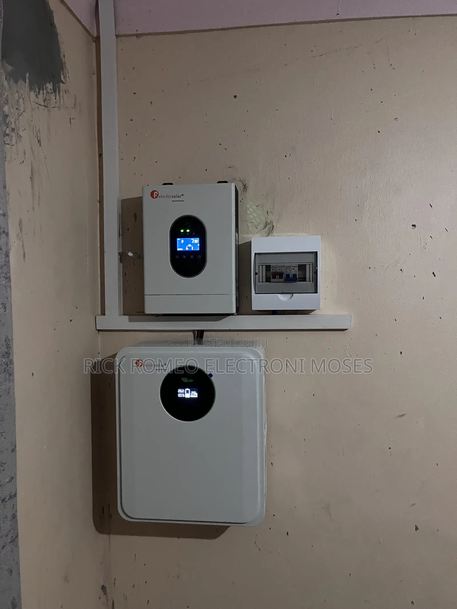 2.5kwh Battery +2kva Hybrid Inverter +620w Solar Panel Full System