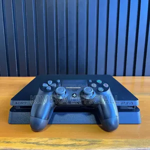 Original Chipped PS4 Slim - 12 Games - 2 Original Pads