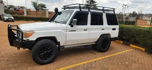 Toyota Land Cruiser 2009 White