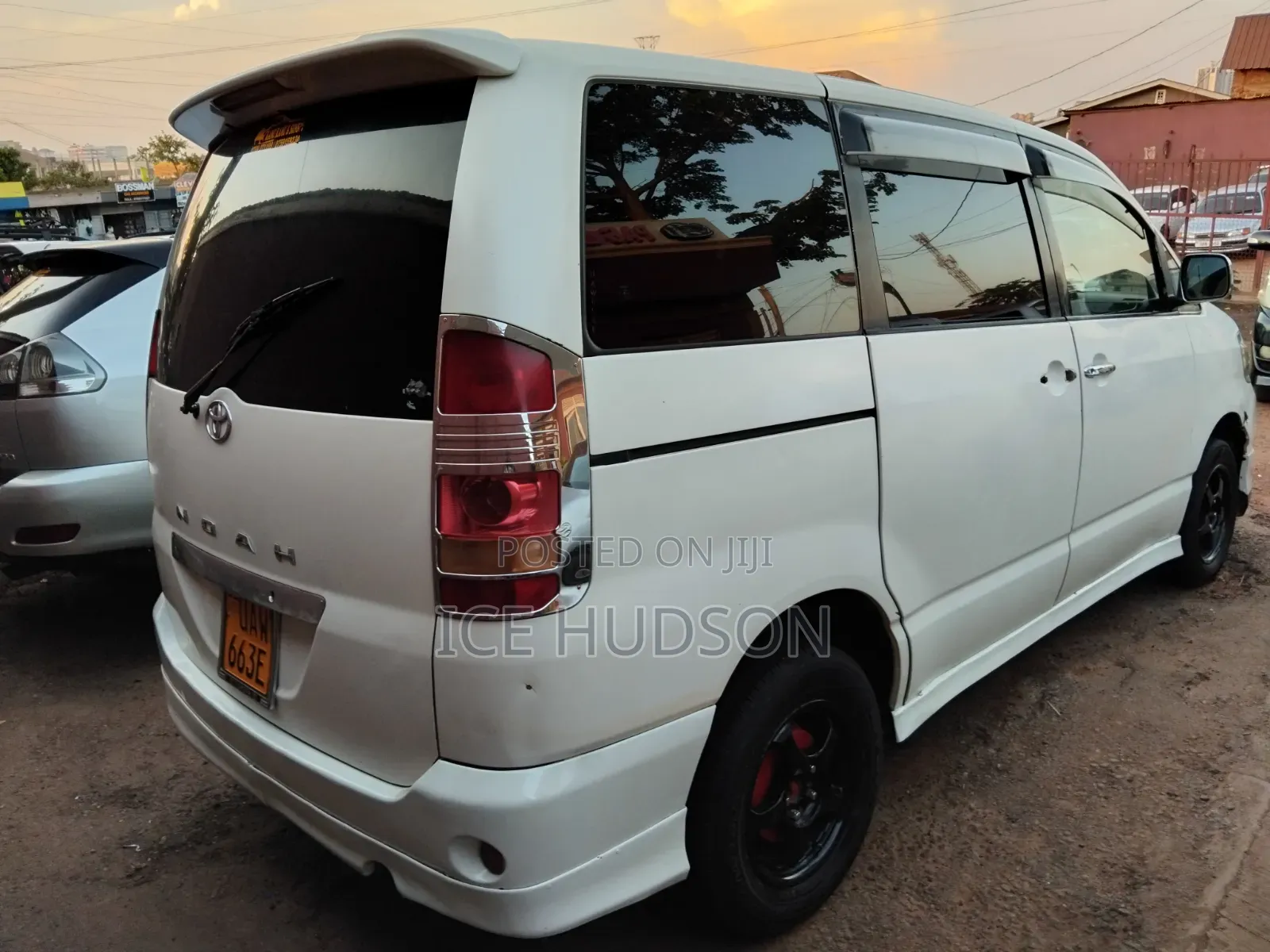 Toyota Noah 2004 White