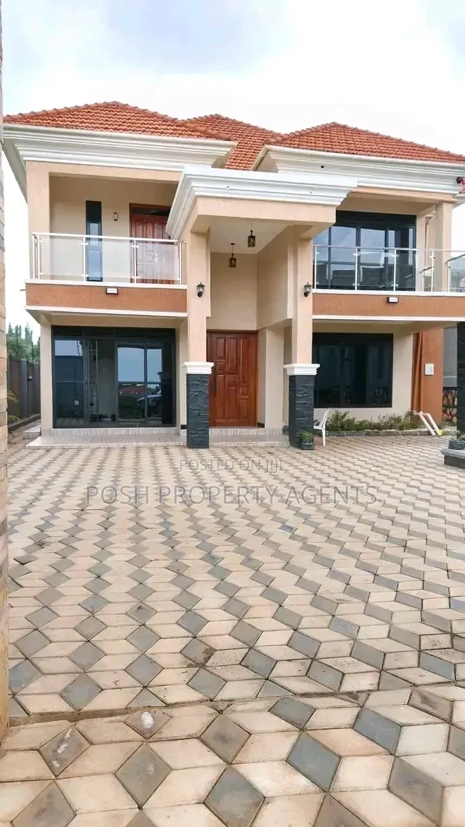 4bdrm Duplex in Ntinda, Central Division for rent