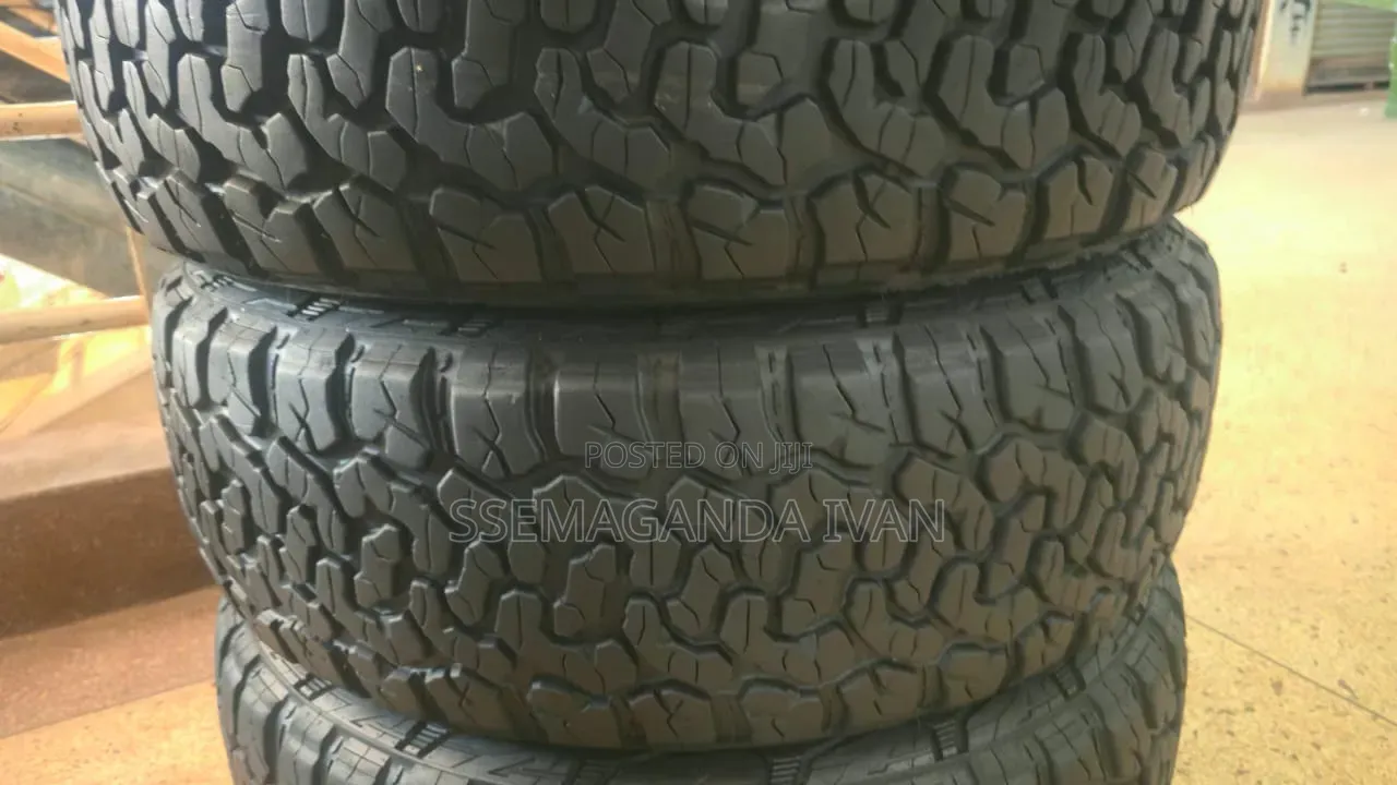 225/65r17 a Few Weeks Used Kapsen All Terrain Tyres