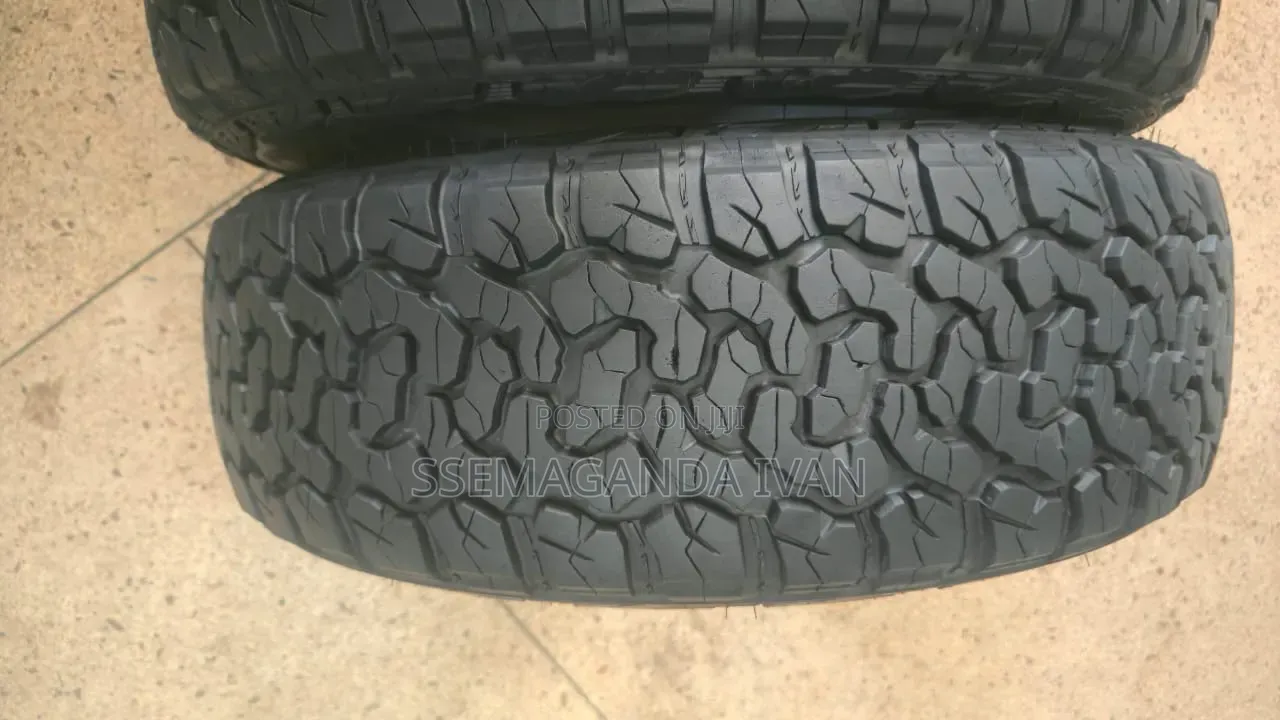 225/65r17 a Few Weeks Used Kapsen All Terrain Tyres