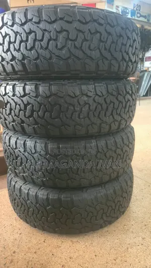 225/65r17 a Few Weeks Used Kapsen All Terrain Tyres