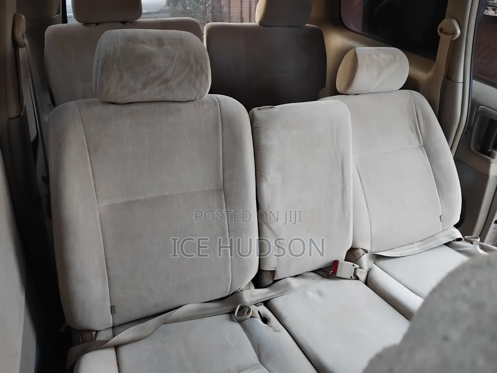 Toyota Noah 2005 Gold
