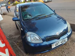 Toyota Vitz 2003 Blue