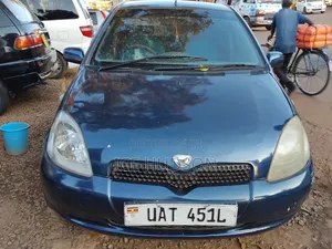 Toyota Vitz 2003 Blue