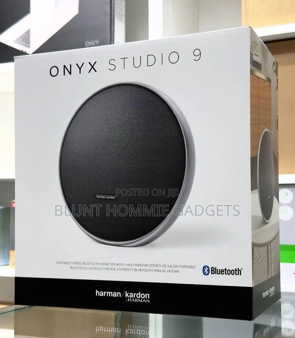 Onyx Studio 9