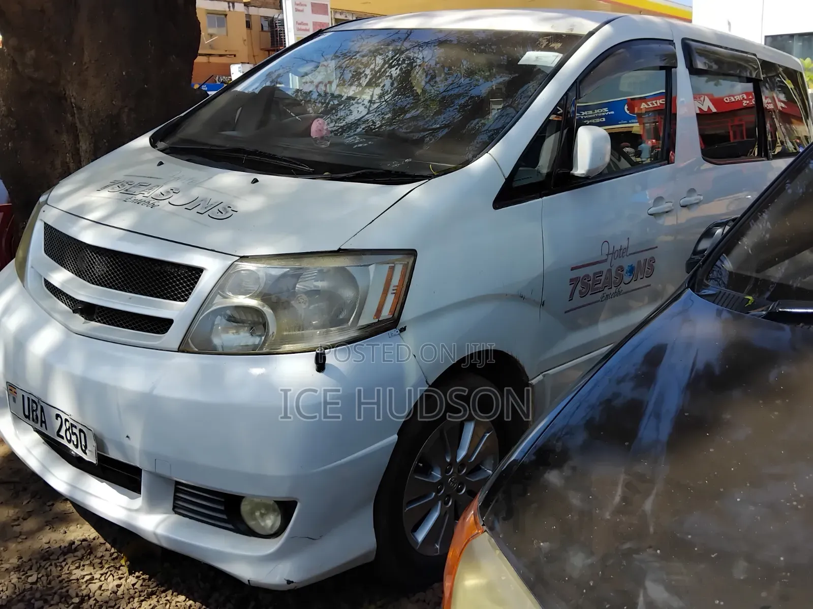 Toyota Alphard 2005 White