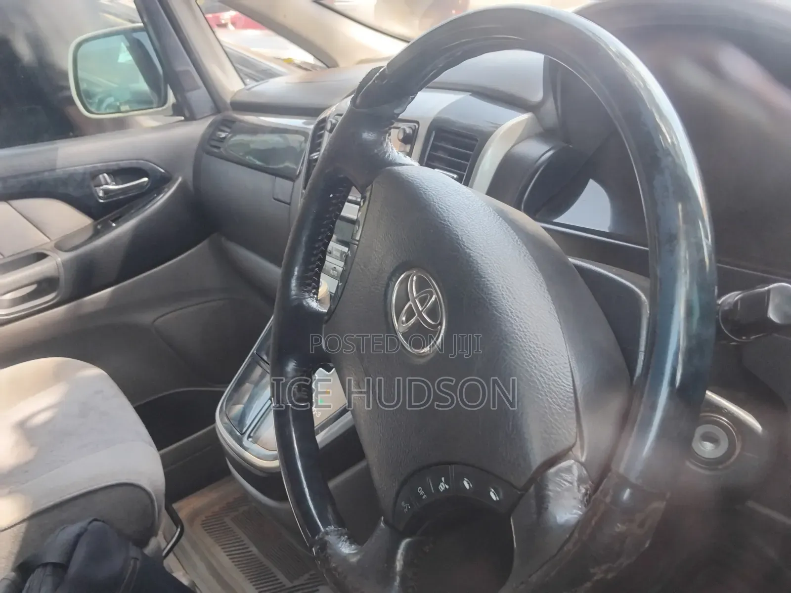 Toyota Alphard 2005 White