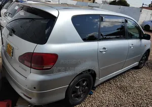 Toyota Ipsum 2003 Gray