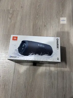 JBL Charge 5