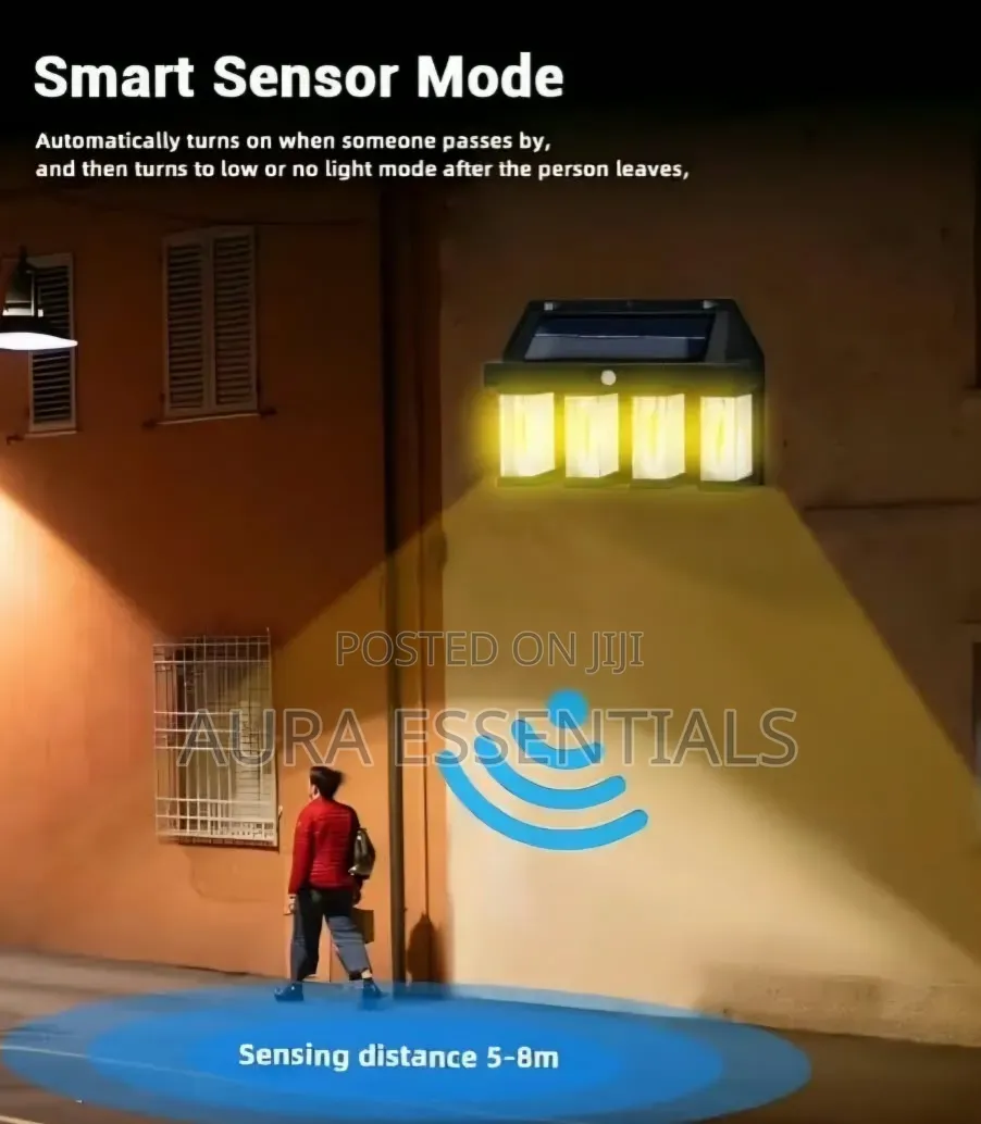 4-Bulb Solar-Powered Outdoor Wall Light