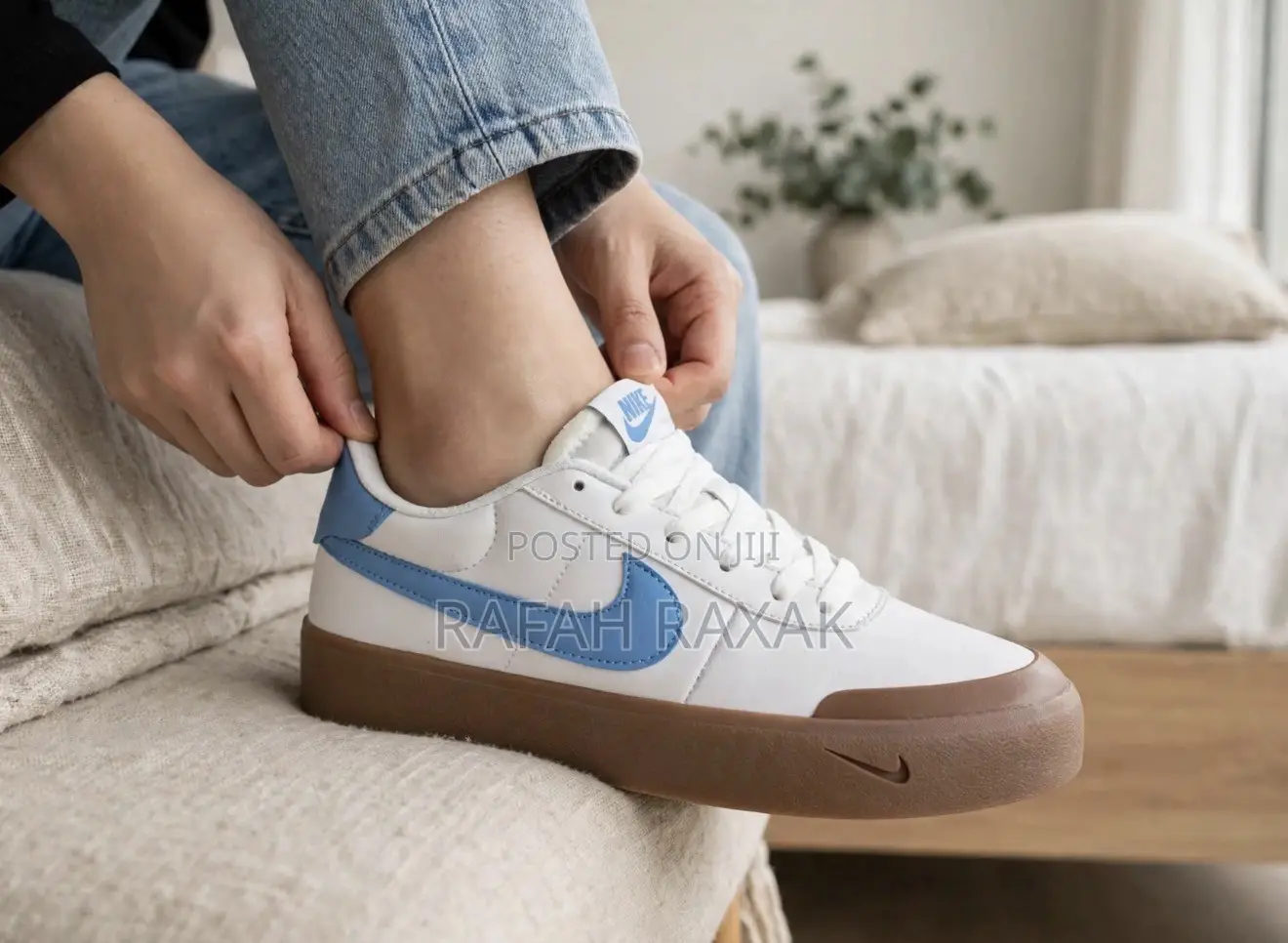 Original White/Blue Nike Court Shot Sneakers