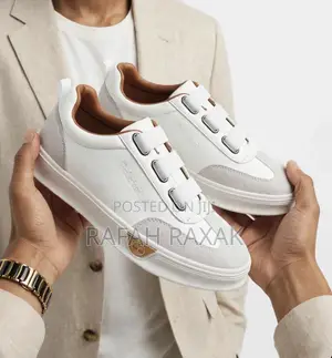 Classic Men’s White Timberland Casual Low Top Laceless Sneakers