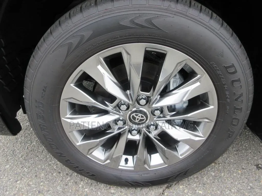 Toyota Land Cruiser 2025 Black