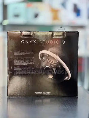 Onyx Studio 8