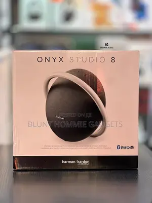 Onyx Studio 8
