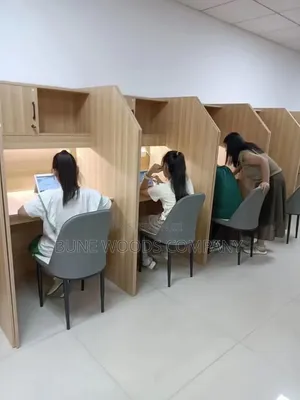 Computer Center Call Center Workstation  Table Desk