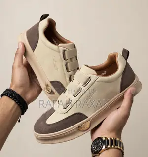 Classic Men’s Beige/Brown Timberland Smart Casual Laceless Sneakers