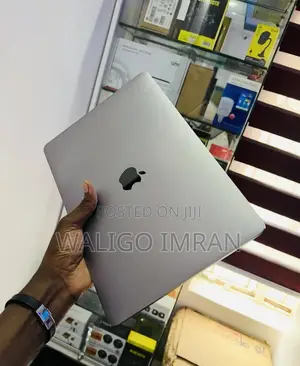 Laptop Apple MacBook Pro 2017 8GB Intel Core i5 SSD 512GB