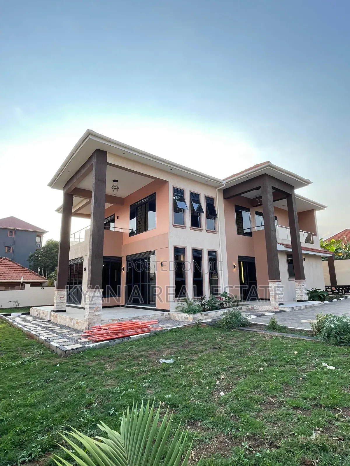 6bdrm Mansion in Kulambiro Estates, Nakawa for sale