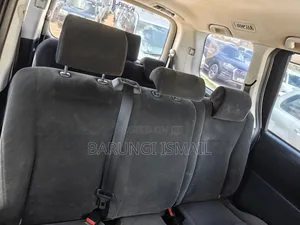 Toyota Noah 2011 Silver