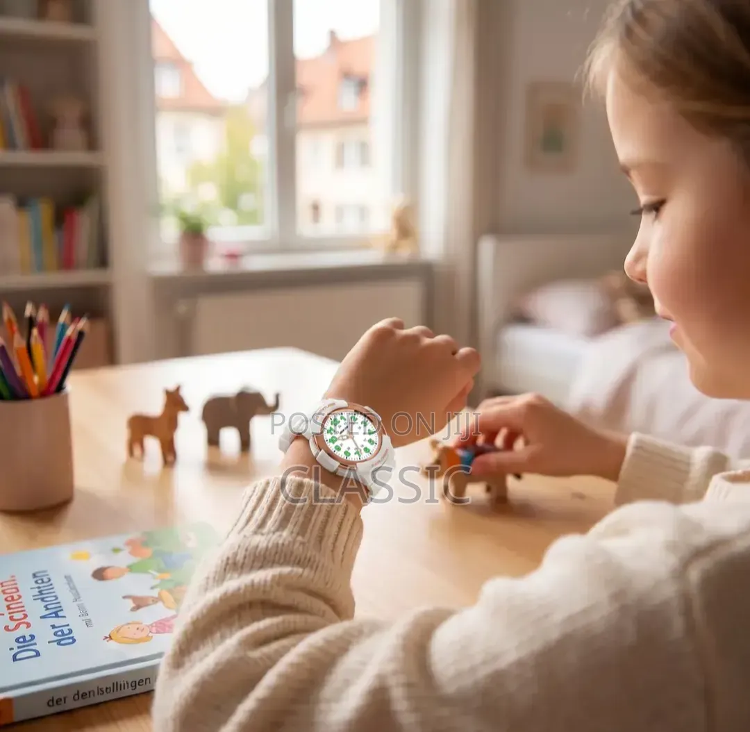 Green Lion Explorer Kids Analog Watch