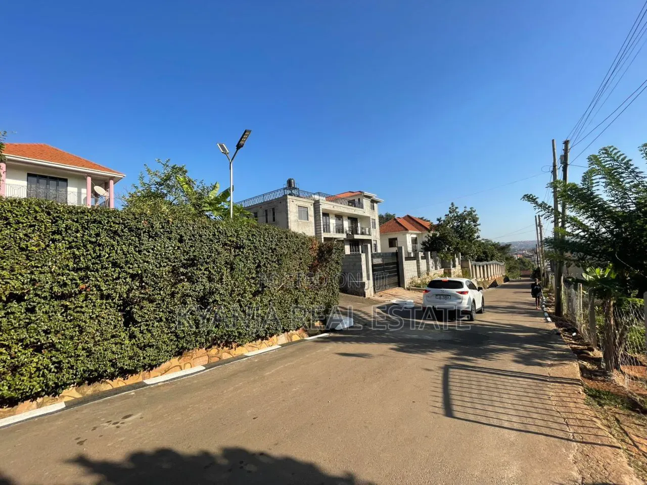 Land for Sale in Lubowa Size 50 Decimals.