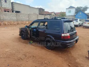 Subaru Forester 2.0 S 2000 Blue