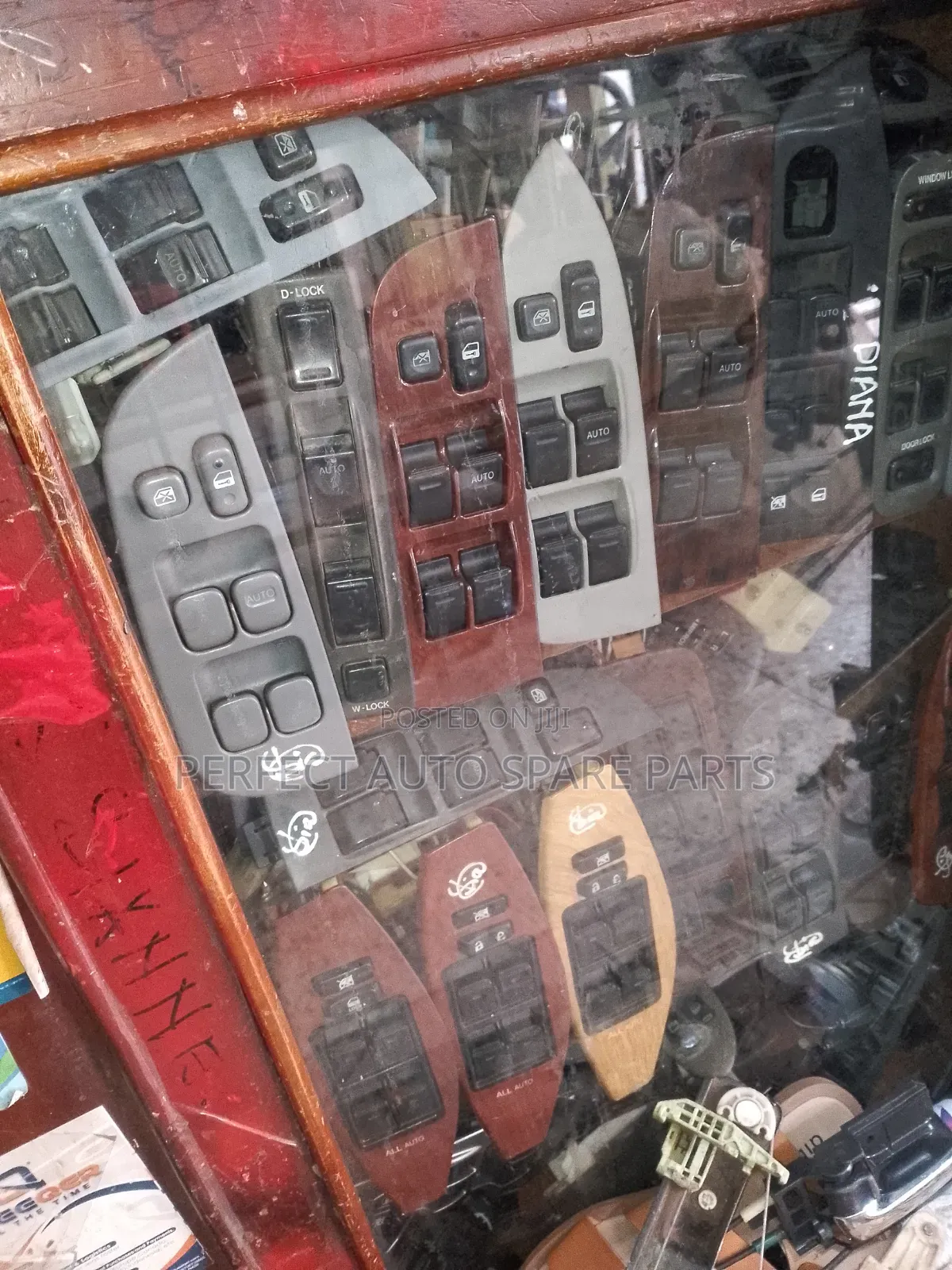 Door Switches for Toyota, Subaru & Nissan Vehicles in Stock Japan