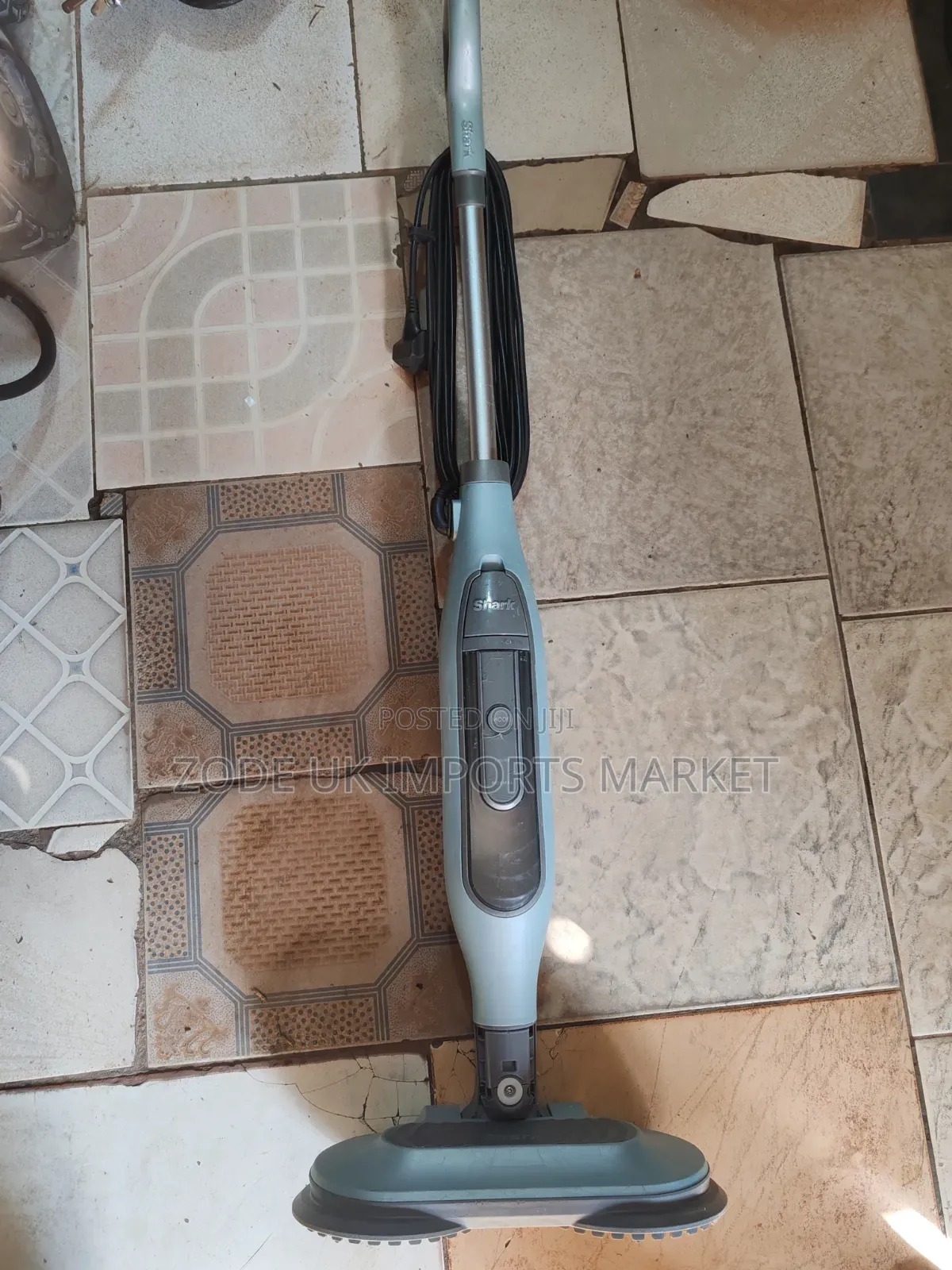 Shark Steam and Srcub Automatic Steam Mop