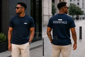 Round Neck ESSENTIAL T-Shirts