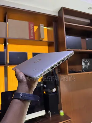 Laptop HP EliteBook 820 G3 4GB Intel Core i5 HDD+SSD 500GB