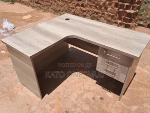 Curved Office Tables